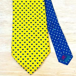 👔Barely Worn Tommy Hilfiger Tie👔